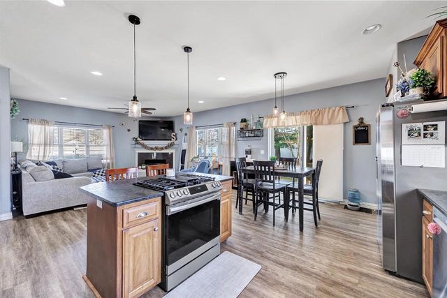 1566 BELLE PLANE CIRCLE, Green Bay, WI 54313