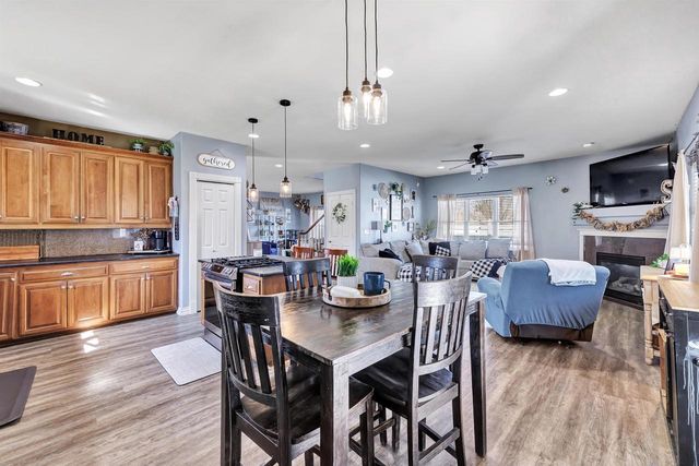 1566 BELLE PLANE CIRCLE, Green Bay, WI 54313