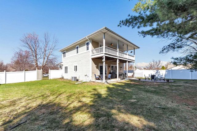1566 BELLE PLANE CIRCLE, Green Bay, WI 54313