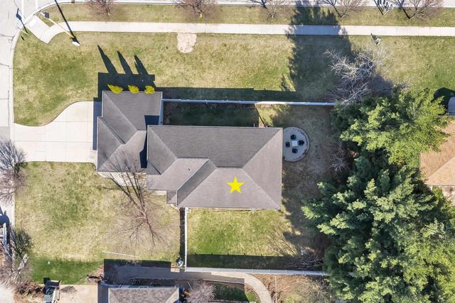 1566 BELLE PLANE CIRCLE, Green Bay, WI 54313