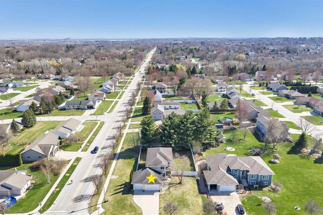 1566 BELLE PLANE CIRCLE, Green Bay, WI 54313