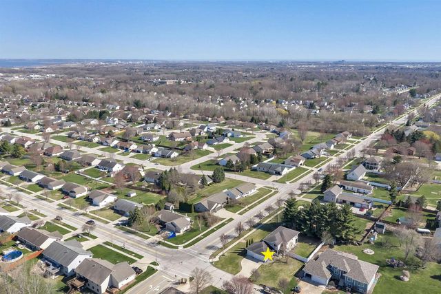 1566 BELLE PLANE CIRCLE, Green Bay, WI 54313