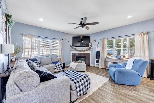 1566 BELLE PLANE CIRCLE, Green Bay, WI 54313