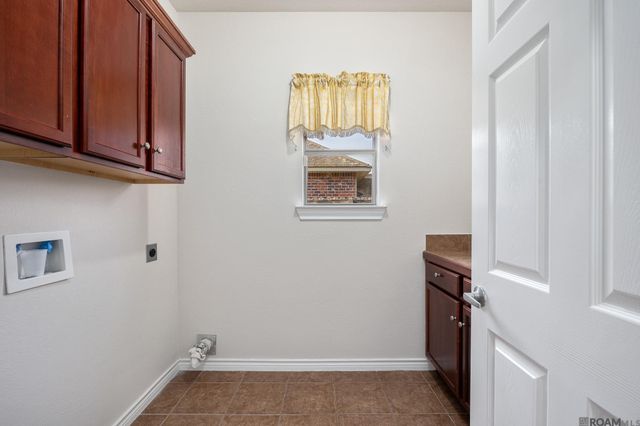 37420 Cypress Trace Ave, Geismar, LA 70734