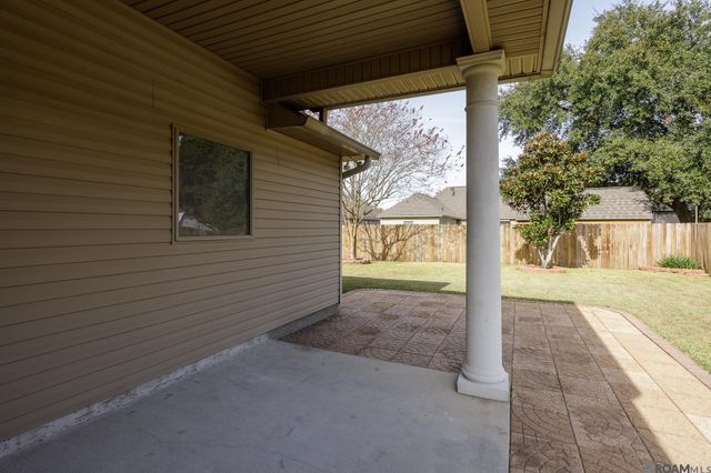 37420 Cypress Trace Ave, Geismar, LA 70734