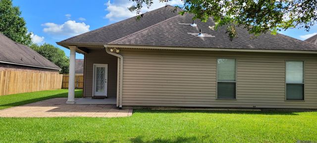 37420 Cypress Trace Ave, Geismar, LA 70734