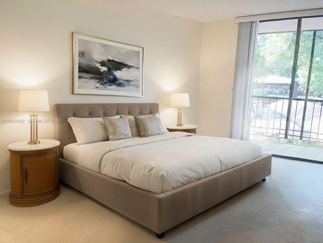 3800 N Hills Dr 206, Hollywood, FL 33021