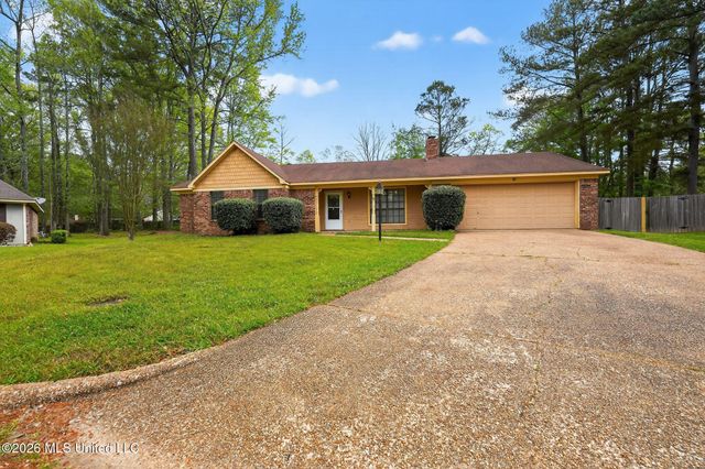 16 Christopher Court, Jackson, MS 39212