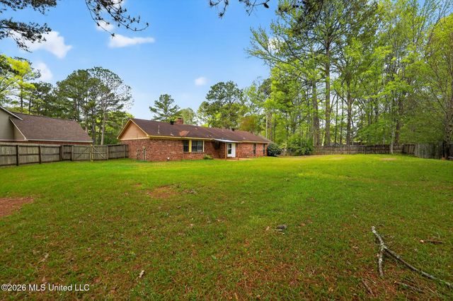 16 Christopher Court, Jackson, MS 39212