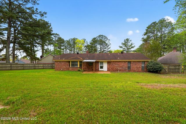 16 Christopher Court, Jackson, MS 39212