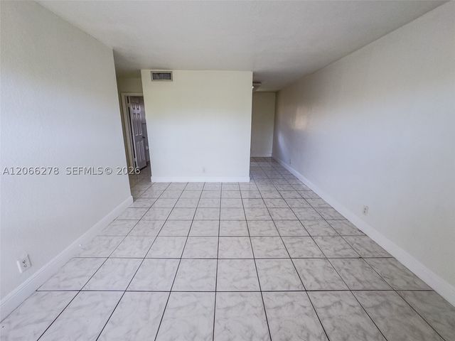 4061 N Dixie Hwy 23, Oakland Park, FL 33334