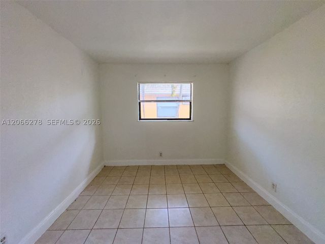 4061 N Dixie Hwy 23, Oakland Park, FL 33334