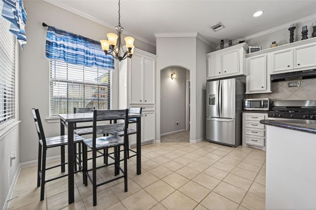 118 Snug Harbor Drive, Conroe, TX 77356