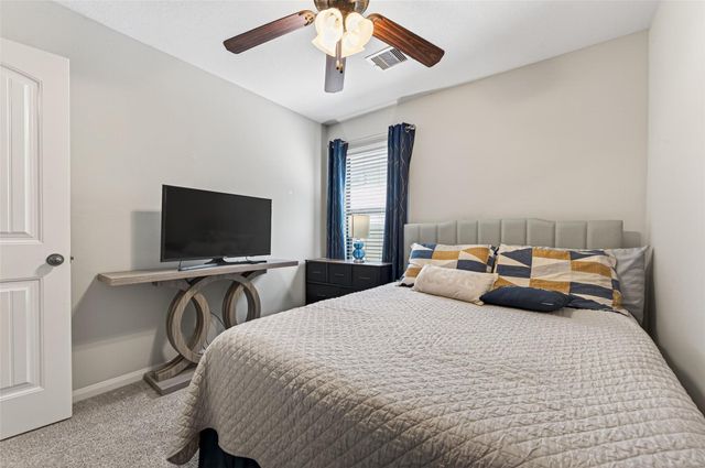 118 Snug Harbor Drive, Conroe, TX 77356