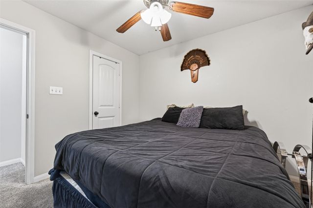 118 Snug Harbor Drive, Conroe, TX 77356