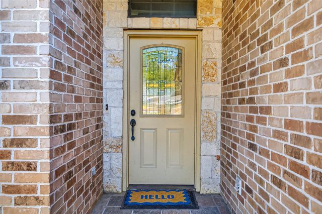 118 Snug Harbor Drive, Conroe, TX 77356