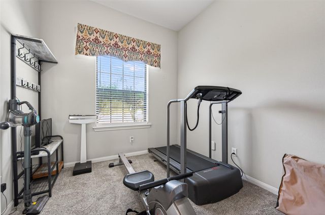 118 Snug Harbor Drive, Conroe, TX 77356