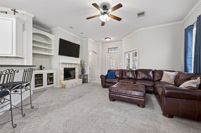 118 Snug Harbor Drive, Conroe, TX 77356