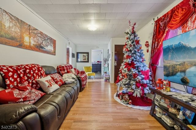 48 Atlantic St, Elizabeth City, NJ 07206