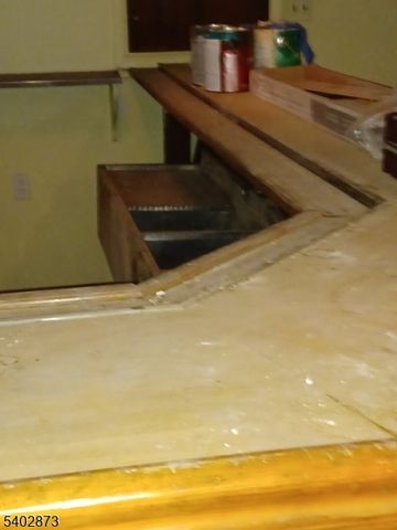 48 Atlantic St, Elizabeth City, NJ 07206