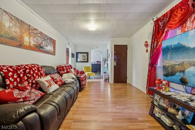 48 Atlantic St, Elizabeth City, NJ 07206