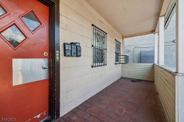 48 Atlantic St, Elizabeth City, NJ 07206