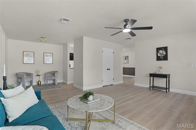 3130 Kingsley Drive, Florissant, MO 63033