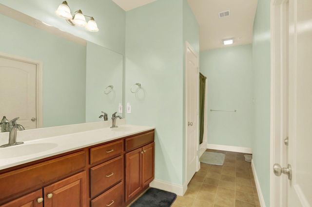 182 MEADOWVIEW DR, Harrisburg, PA 17111