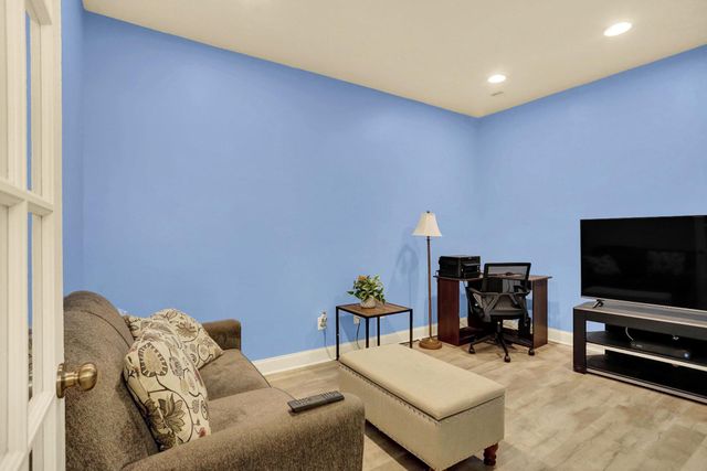 182 MEADOWVIEW DR, Harrisburg, PA 17111