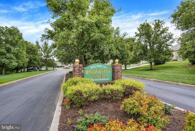 182 MEADOWVIEW DR, Harrisburg, PA 17111