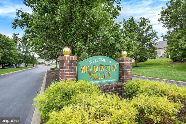 182 MEADOWVIEW DR, Harrisburg, PA 17111