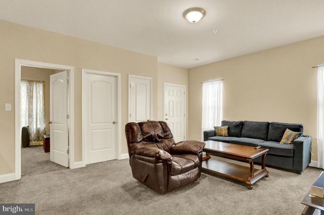 182 MEADOWVIEW DR, Harrisburg, PA 17111