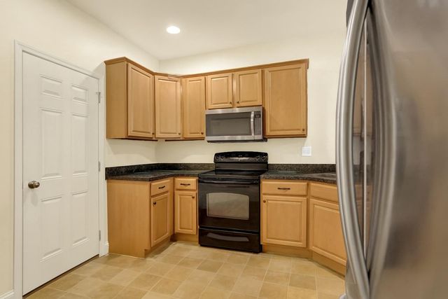 182 MEADOWVIEW DR, Harrisburg, PA 17111