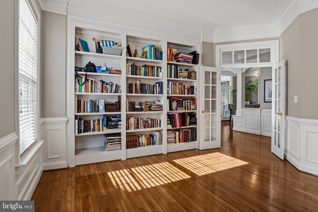 9223 OX RD, Lorton, VA 22079