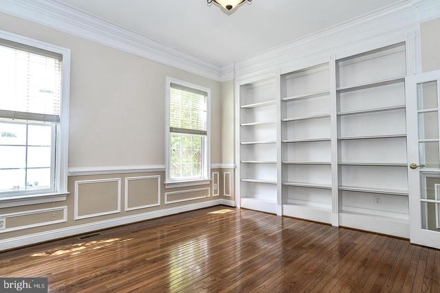 9223 OX RD, Lorton, VA 22079