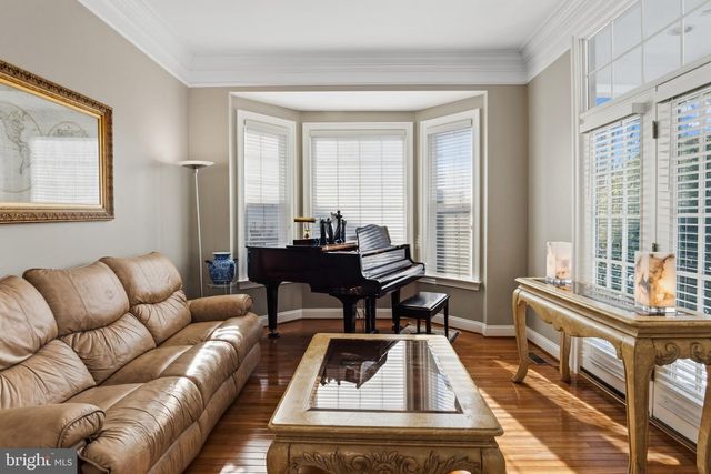 9223 OX RD, Lorton, VA 22079