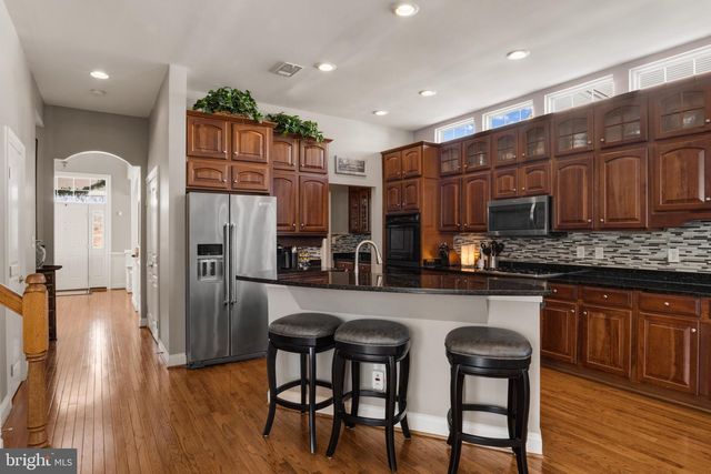 9223 OX RD, Lorton, VA 22079