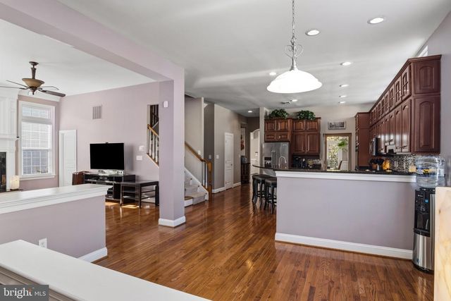 9223 OX RD, Lorton, VA 22079