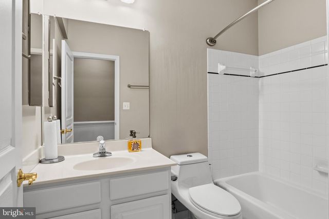 9223 OX RD, Lorton, VA 22079