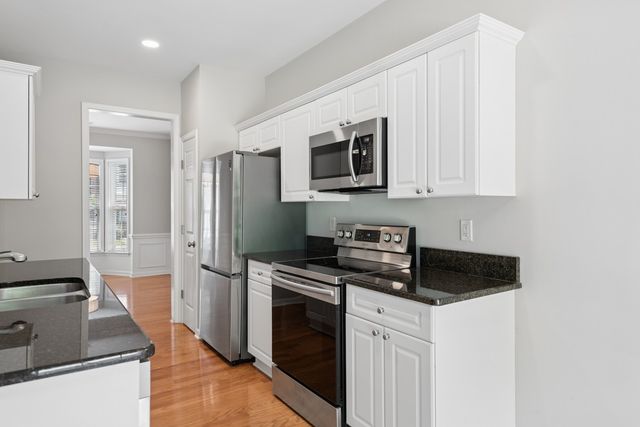 510 Old Towne Dr, Brentwood, TN 37027