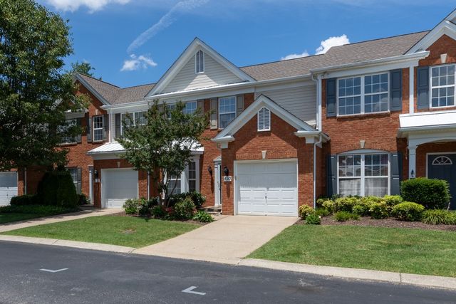 510 Old Towne Dr, Brentwood, TN 37027