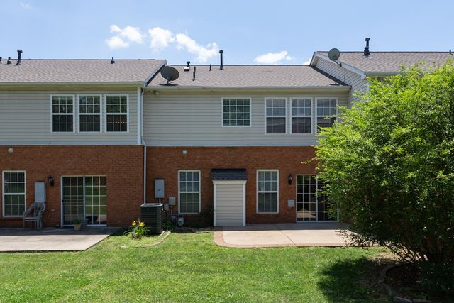 510 Old Towne Dr, Brentwood, TN 37027