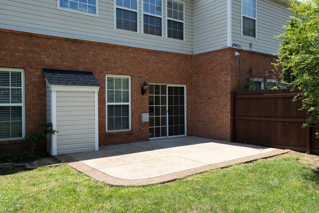 510 Old Towne Dr, Brentwood, TN 37027