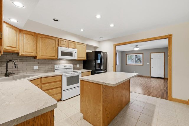 3008 HEFFRON STREET, Stevens Point, WI 54481