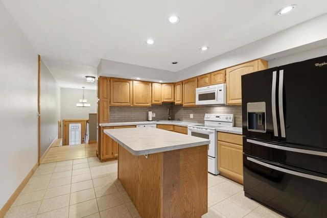 3008 HEFFRON STREET, Stevens Point, WI 54481