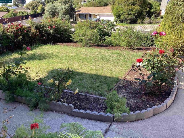 774 Coral Dr, Rodeo, CA 94572