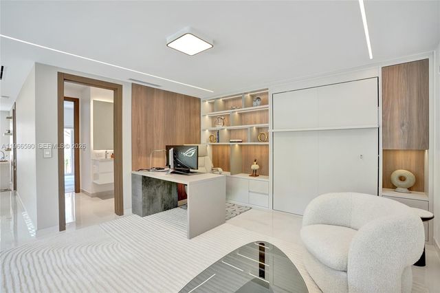 20824 NE 37th Ave 20824, Aventura, FL 33180