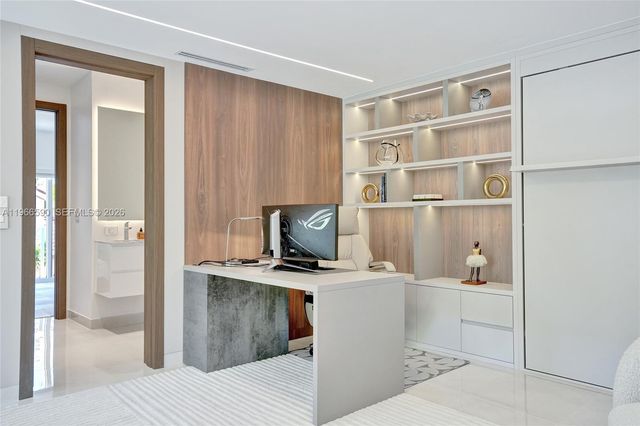 20824 NE 37th Ave 20824, Aventura, FL 33180