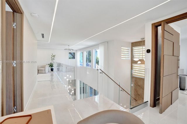 20824 NE 37th Ave 20824, Aventura, FL 33180