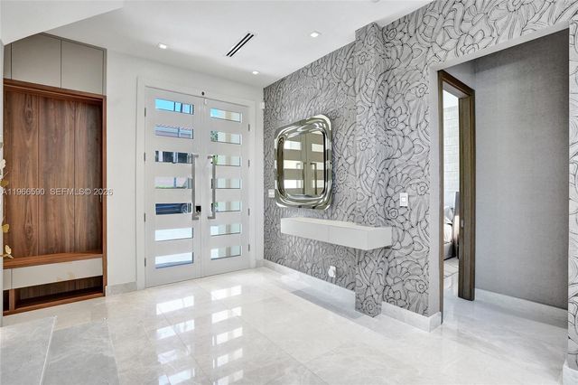 20824 NE 37th Ave 20824, Aventura, FL 33180